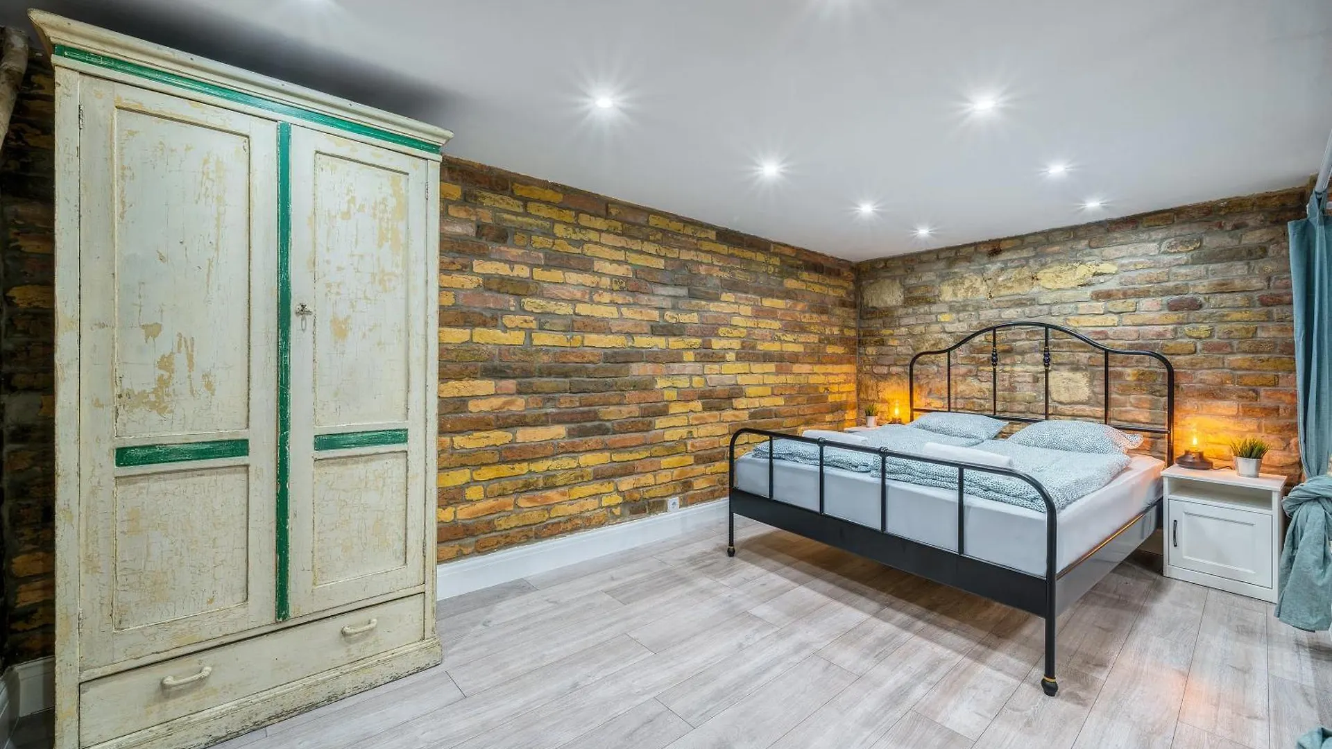 Apartment City Center Loft Haven: Modern Elegance Budapest Hungary