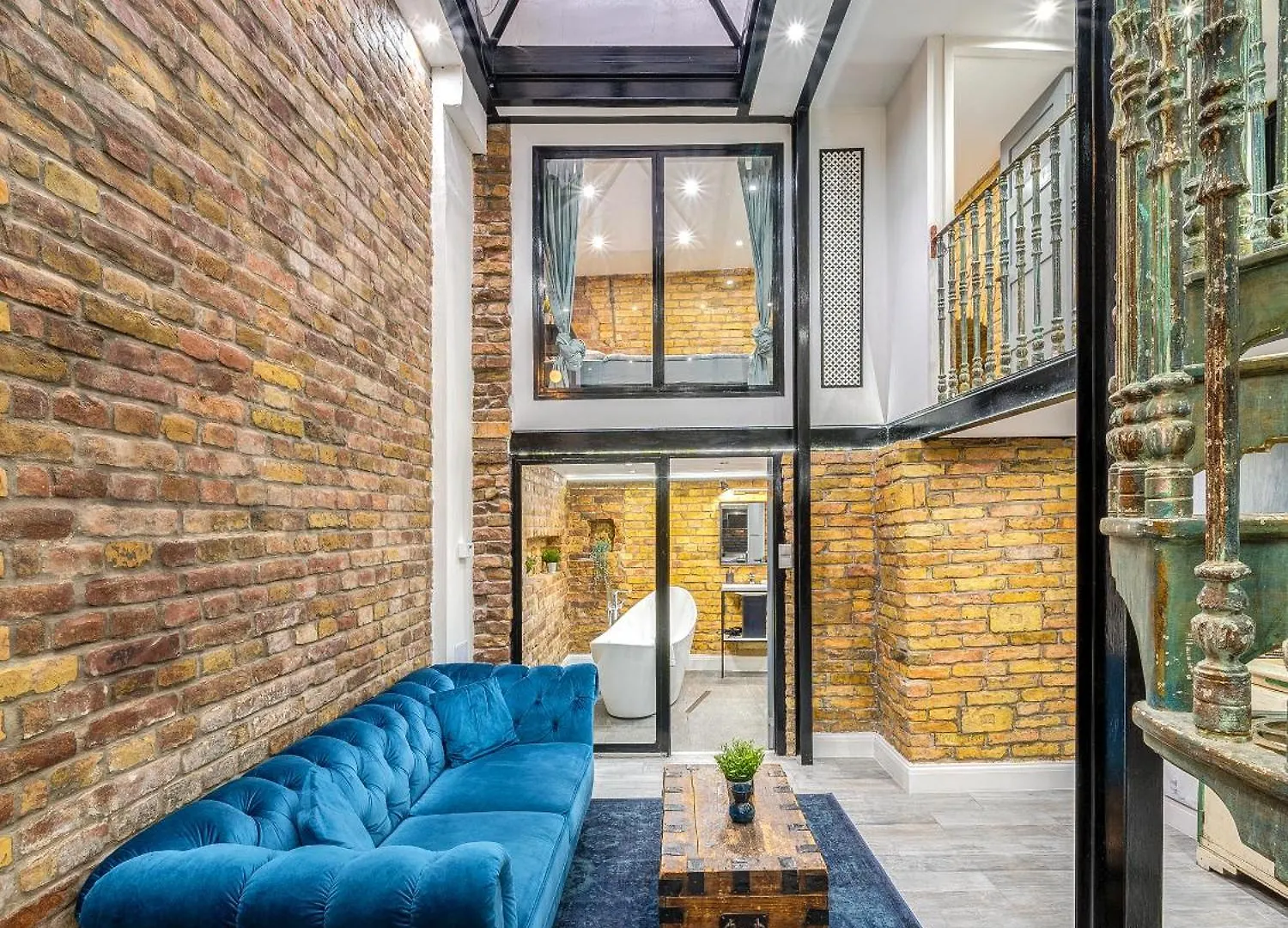 City Center Loft Haven: Modern Elegance Budapest